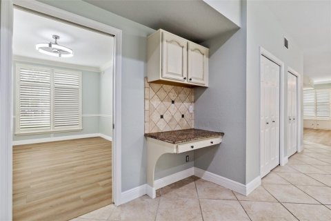 House in Odessa, Florida 5 bedrooms, 312.71 sq.m. № 2396208 - photo 18