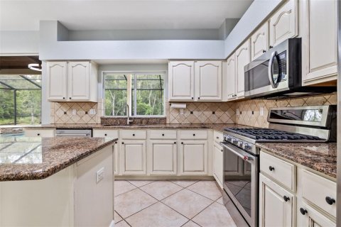 House in Odessa, Florida 5 bedrooms, 312.71 sq.m. № 2396208 - photo 17