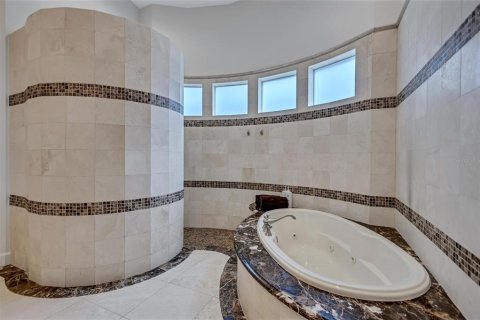 Villa ou maison à vendre à Tampa, Floride: 5 chambres, 460.98 m2 № 2221784 - photo 29
