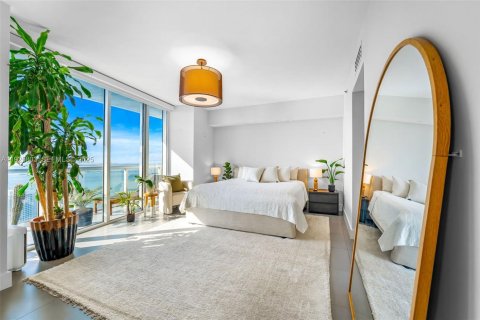 Condo in Miami, Florida, 3 bedrooms № 1984295 - photo 11