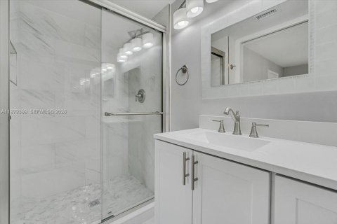 Condo in Boca Raton, Florida, 2 bedrooms  № 2043295 - photo 12