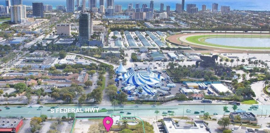 Immobilier commercial à Hallandale Beach, Floride № 2047409