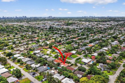 House in Oakland Park, Florida 2 bedrooms, 108.32 sq.m. № 1930673 - photo 30