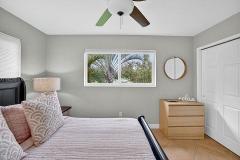 House in Oakland Park, Florida 2 bedrooms, 108.32 sq.m. № 1930673 - photo 29