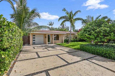 House in Oakland Park, Florida 2 bedrooms, 108.32 sq.m. № 1930673 - photo 2