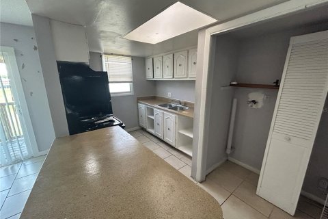 Condo in Orlando, Florida, 3 bedrooms № 2109317 - photo 6
