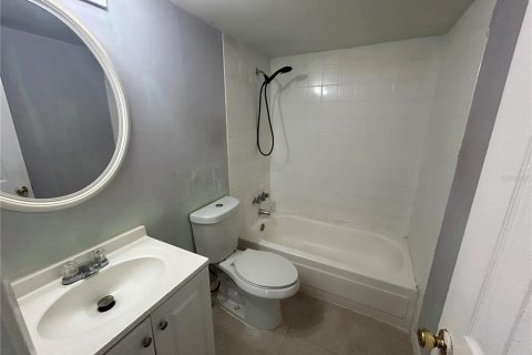 Condo in Orlando, Florida, 3 bedrooms № 2109317 - photo 12