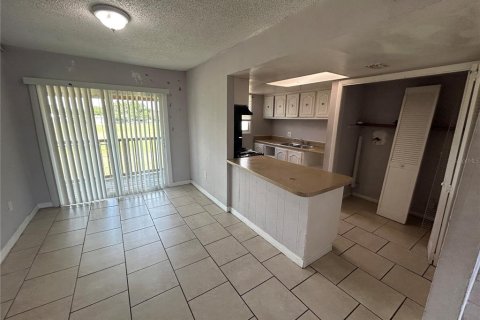 Condo in Orlando, Florida, 3 bedrooms № 2109317 - photo 5