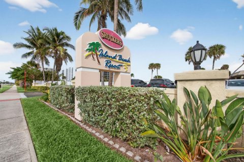 Condo in Jensen Beach, Florida, 1 bedroom  № 2180240 - photo 10