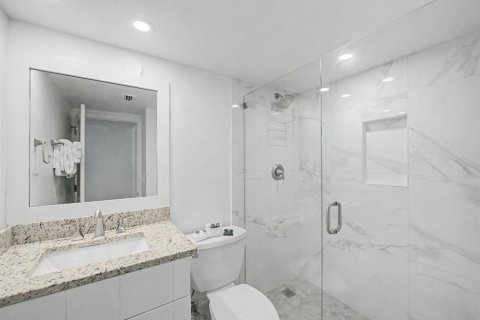 Condo in Jensen Beach, Florida, 1 bedroom  № 2180240 - photo 8