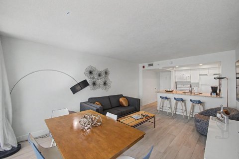 Condo in Jensen Beach, Florida, 1 bedroom  № 2180240 - photo 2