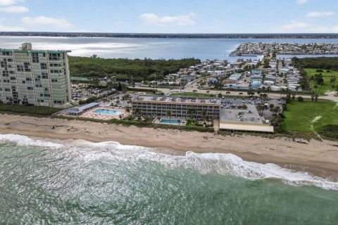 Condo in Jensen Beach, Florida, 1 bedroom  № 2180240 - photo 16