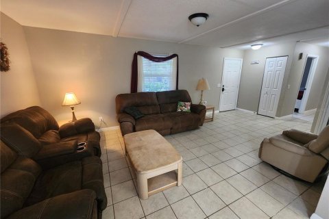 Villa ou maison à louer à New Smyrna Beach, Floride: 4 chambres, 114.64 m2 № 2386360 - photo 10