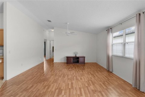 Casa en venta en The Villages, Florida, 2 dormitorios, 110.37 m2 № 1543249 - foto 10