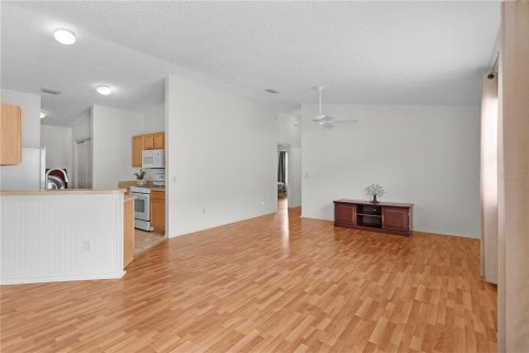 Casa en venta en The Villages, Florida, 2 dormitorios, 110.37 m2 № 1543249 - foto 11
