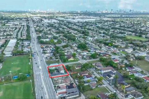 Commercial property in West Park, Florida 148.64 sq.m. № 1741702 - photo 20