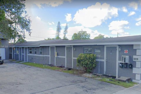Commercial property in West Park, Florida 148.64 sq.m. № 1741702 - photo 21