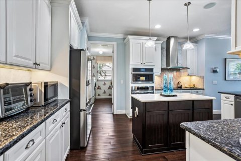 House in Windermere, Florida 6 bedrooms, 459.4 sq.m. № 2425252 - photo 24