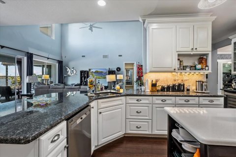 House in Windermere, Florida 6 bedrooms, 459.4 sq.m. № 2425252 - photo 22