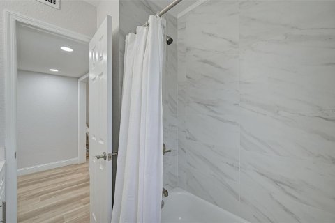 Casa en venta en Bradenton, Florida, 3 dormitorios, 138.98 m2 № 1870418 - foto 29