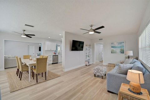 Casa en venta en Bradenton, Florida, 3 dormitorios, 138.98 m2 № 1870418 - foto 7