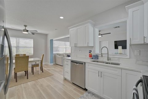 Casa en venta en Bradenton, Florida, 3 dormitorios, 138.98 m2 № 1870418 - foto 16