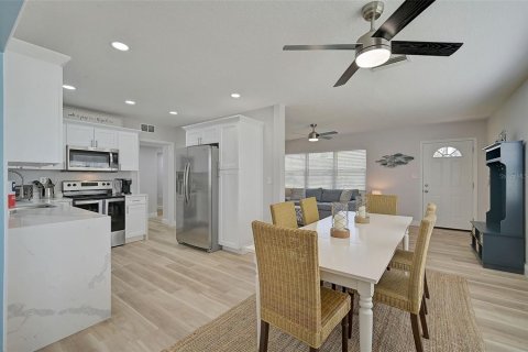 Casa en venta en Bradenton, Florida, 3 dormitorios, 138.98 m2 № 1870418 - foto 12