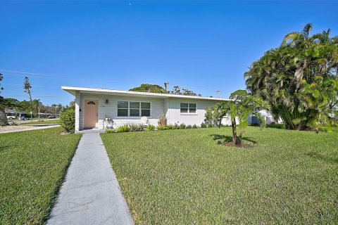 Casa en venta en Bradenton, Florida, 3 dormitorios, 138.98 m2 № 1870418 - foto 2