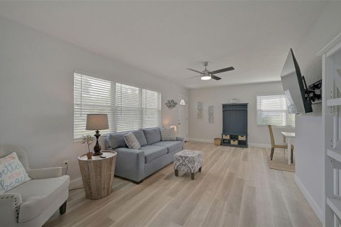 Casa en venta en Bradenton, Florida, 3 dormitorios, 138.98 m2 № 1870418 - foto 8