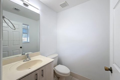 House in Homestead, Florida 3 bedrooms, 174.1 sq.m. № 1804320 - photo 24