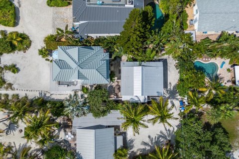 Villa ou maison à vendre à Holmes Beach, Floride: 8 chambres, 325.44 m2 № 1719186 - photo 5
