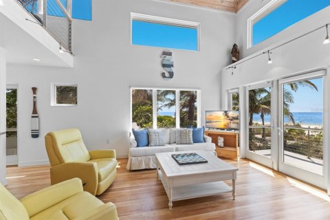 Villa ou maison à vendre à Holmes Beach, Floride: 8 chambres, 325.44 m2 № 1719186 - photo 12