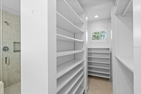 Villa ou maison à vendre à Holmes Beach, Floride: 8 chambres, 325.44 m2 № 1719186 - photo 29