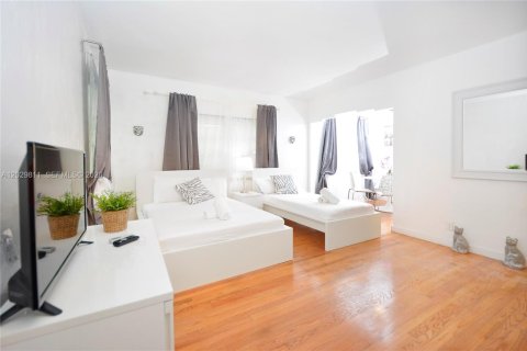 Copropriété à vendre à Miami Beach, Floride: 38.09 m2 № 2257919 - photo 2