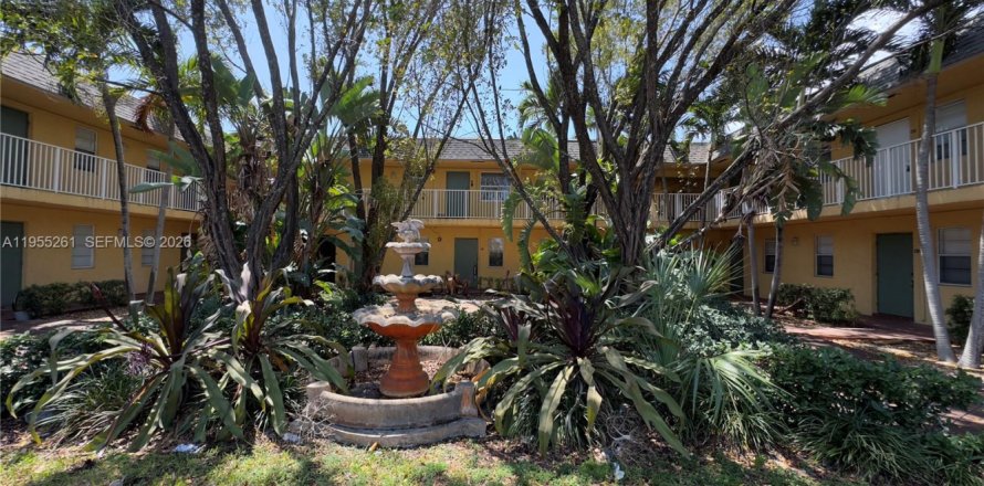 Кондоминиум с 1 спальней в Окленд-Парк, Флорида № 2031392