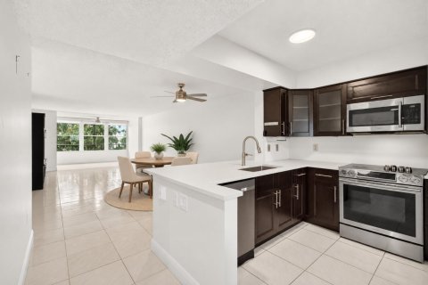 Copropriété à vendre à Delray Beach, Floride: 2 chambres, 129.32 m2 № 2402051 - photo 3