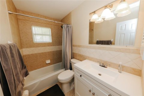 House in Bradenton, Florida 3 bedrooms, 128.76 sq.m. № 2134763 - photo 24