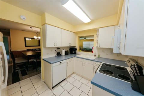 House in Bradenton, Florida 3 bedrooms, 128.76 sq.m. № 2134763 - photo 13