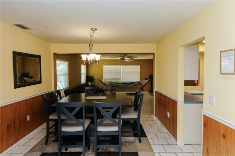 House in Bradenton, Florida 3 bedrooms, 128.76 sq.m. № 2134763 - photo 11