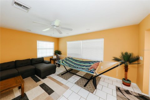 House in Bradenton, Florida 3 bedrooms, 128.76 sq.m. № 2134763 - photo 7