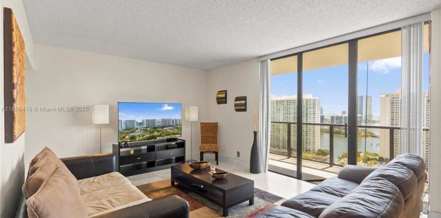 Condo à Aventura, Floride, 2 chambres  № 1748853