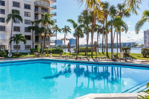Copropriété à vendre à Aventura, Floride: 2 chambres, 124.4 m2 № 1748853 - photo 29