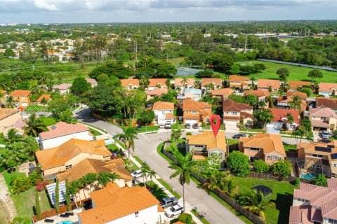 House in Margate, Florida 4 bedrooms, 219.62 sq.m. № 1779497 - photo 28