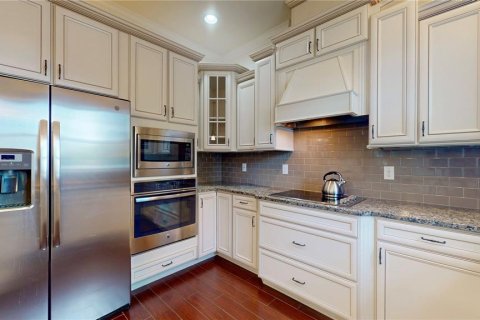 Villa ou maison à vendre à Tampa, Floride: 4 chambres, 249.54 m2 № 1677604 - photo 8