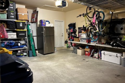 Villa ou maison à louer à Homestead, Floride: 4 chambres, 185.06 m2 № 1971652 - photo 23
