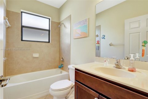 Villa ou maison à louer à Homestead, Floride: 4 chambres, 185.06 m2 № 1971652 - photo 20