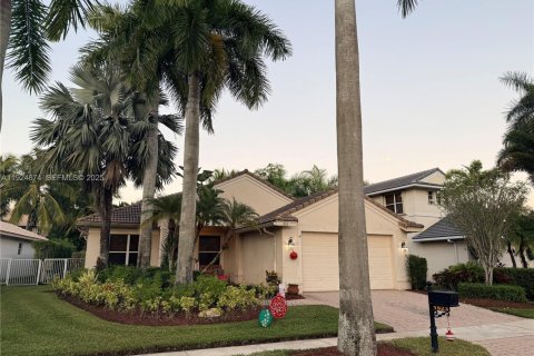 Villa ou maison à Weston, Floride 4 chambres, 202.53 m2 № 1983978
