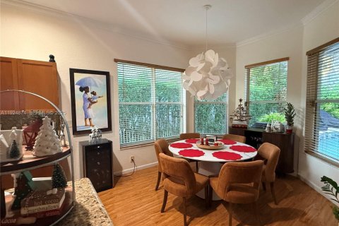 Villa ou maison à louer à Weston, Floride: 4 chambres, 202.53 m2 № 1983978 - photo 13