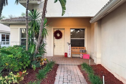 Villa ou maison à louer à Weston, Floride: 4 chambres, 202.53 m2 № 1983978 - photo 3