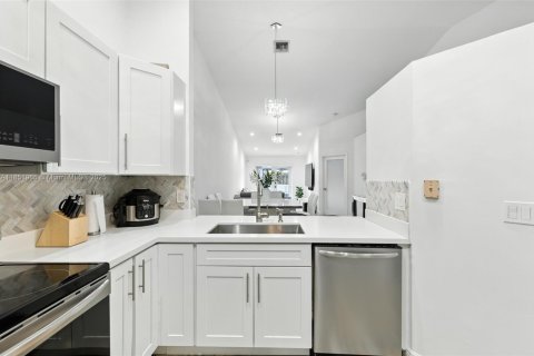 Casa en venta en Sunrise, Florida, 3 dormitorios, 123.56 m2 № 1872423 - foto 8